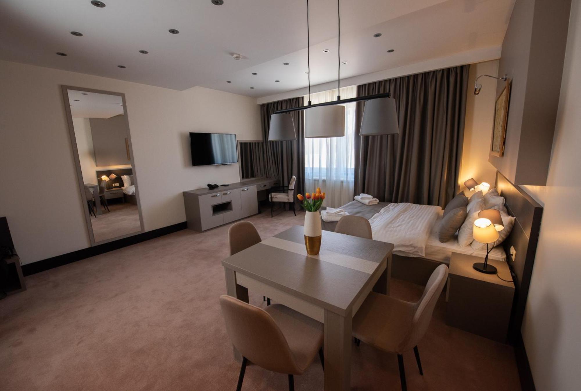 Hotel Sun Loznica Εξωτερικό φωτογραφία
