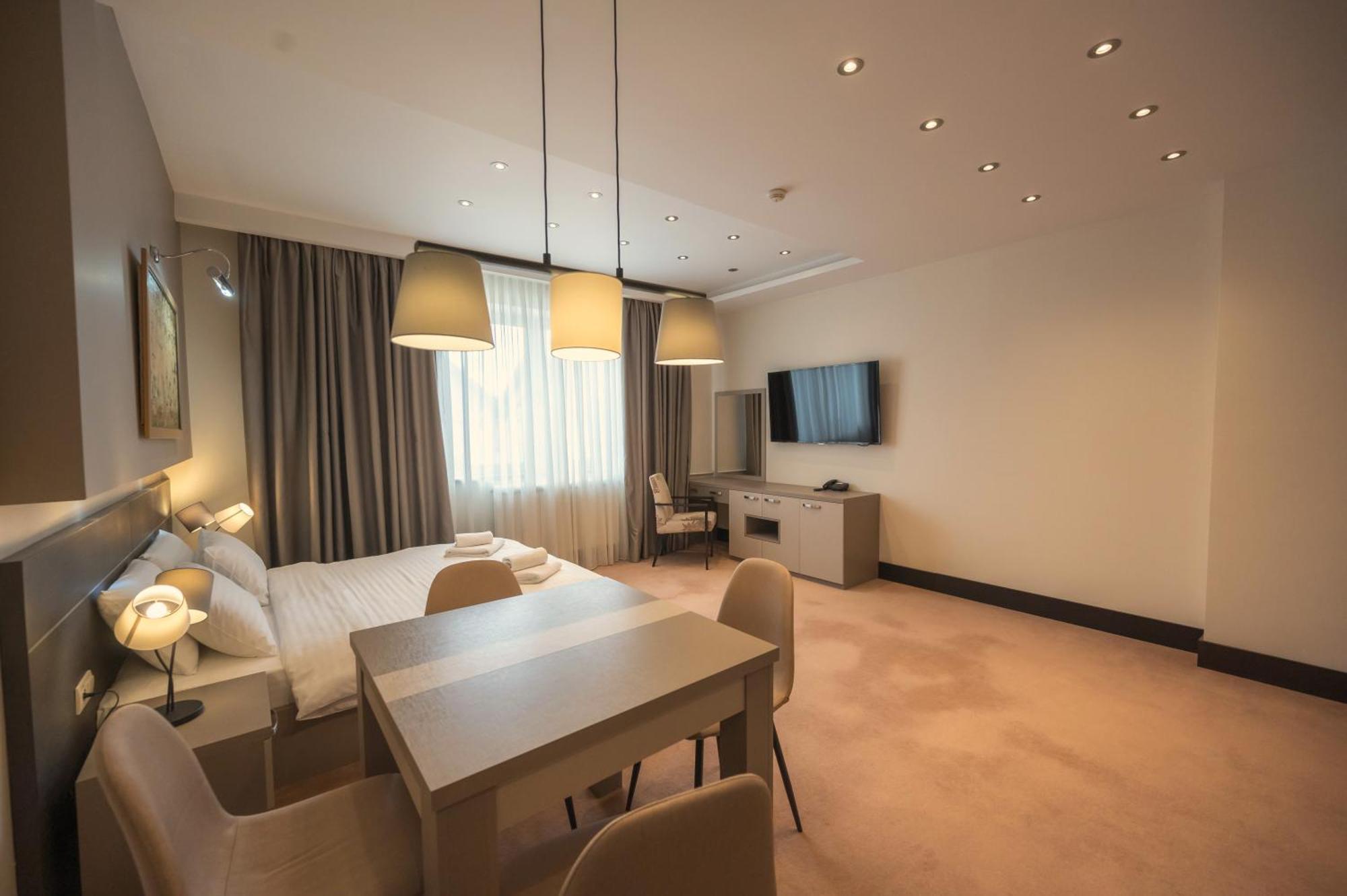 Hotel Sun Loznica Εξωτερικό φωτογραφία