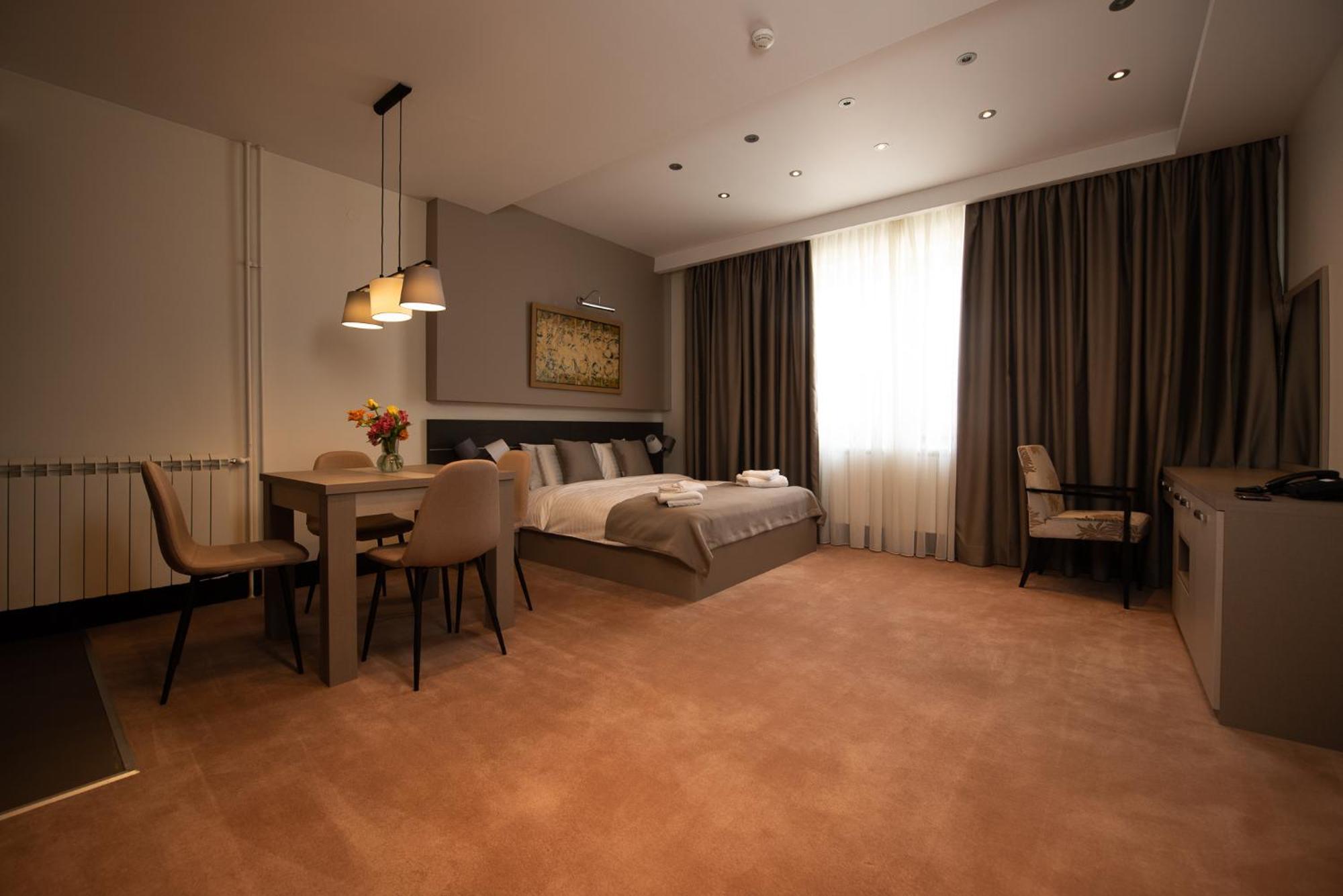Hotel Sun Loznica Εξωτερικό φωτογραφία